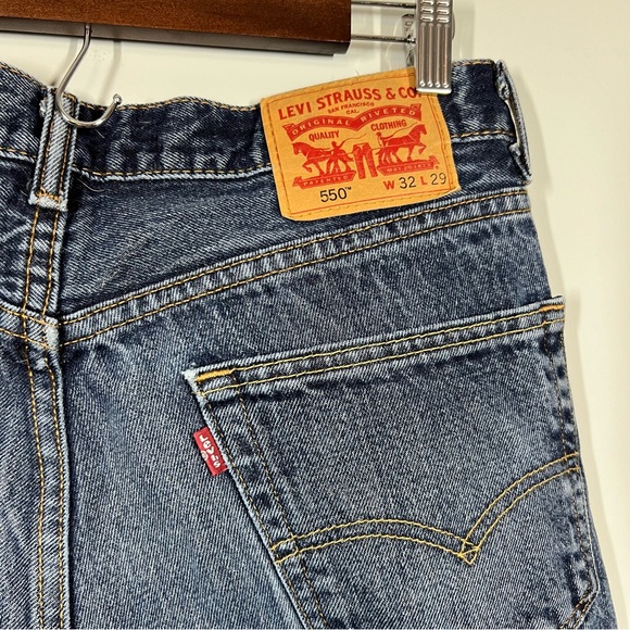 Levi’s 550 Relaxed Fit W32 L29 Distressed Dark Wash Mens Jeans 102624 - Picture 6 of 8